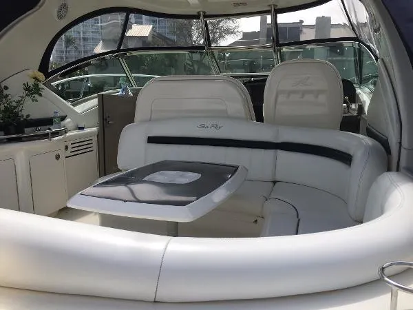 Slide: The Image of Sea Ray Sundancer HYDRAULIC LIFT! 2004 - 6