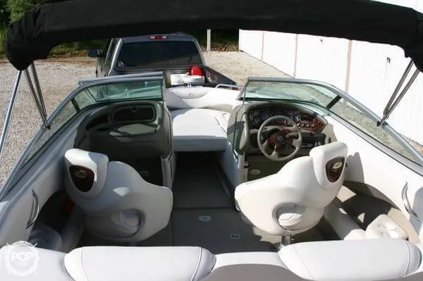 Slide: The Image of Crownline Boats 225BR 2005 - 2