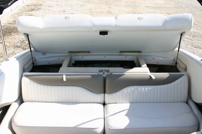 Slide: The Image of Crownline Boats 225BR 2005 - 3