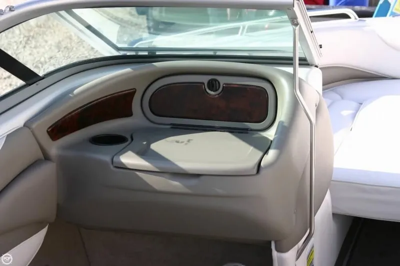 Slide: The Image of Crownline Boats 225BR 2005 - 5