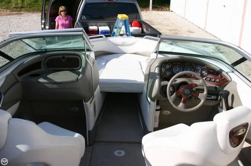 Slide: The Image of Crownline Boats 225BR 2005 - 6