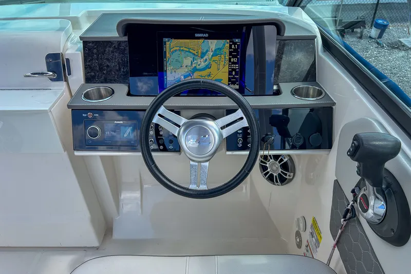 Slide: The Image of Sea Ray 250 SDX OUTBOARD 2021 - 5