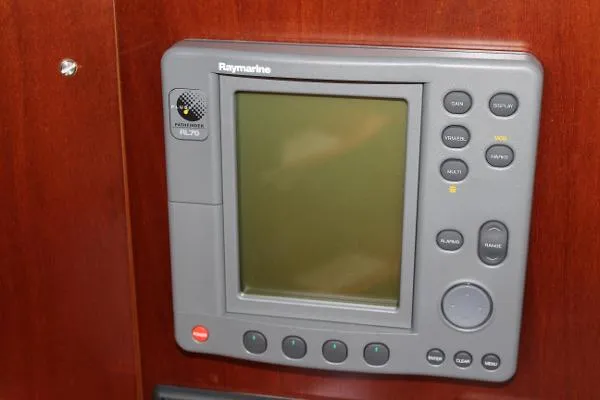 Slide: The Image of Beneteau 423 2004 - 10