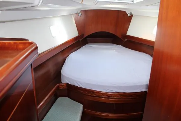 Slide: The Image of Beneteau 423 2004 - 2