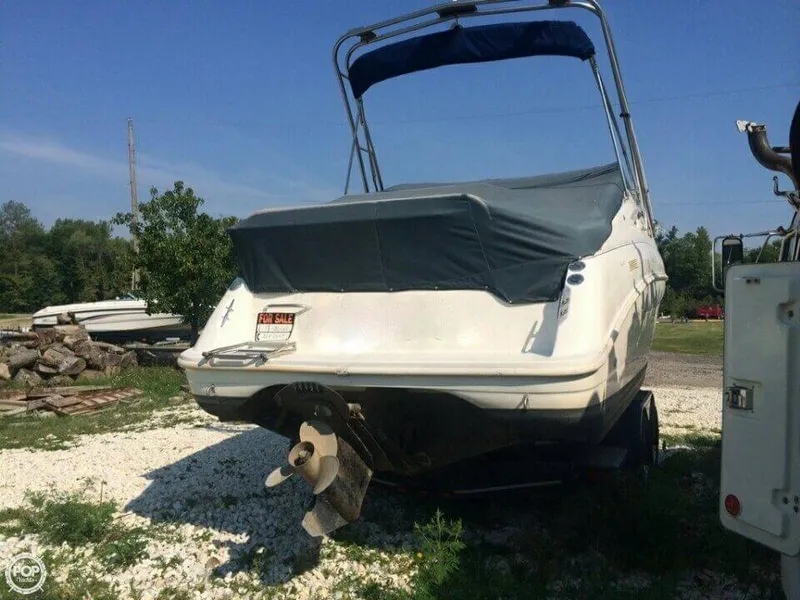 Slide: The Image of Rinker 266 Fiesta Vee 1999 - 2