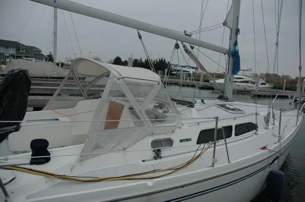 Slide: The Image of Catalina 350 MkII 2004 - 5