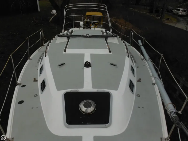Slide: The Image of Catalina 30 Tall Ship Mark II 1987 - 8