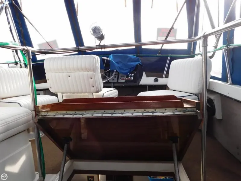 Slide: The Image of Carver Yachts 3207 Aft Cabin 1989 - 6