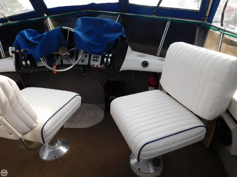 Slide: The Image of Carver Yachts 3207 Aft Cabin 1989 - 7