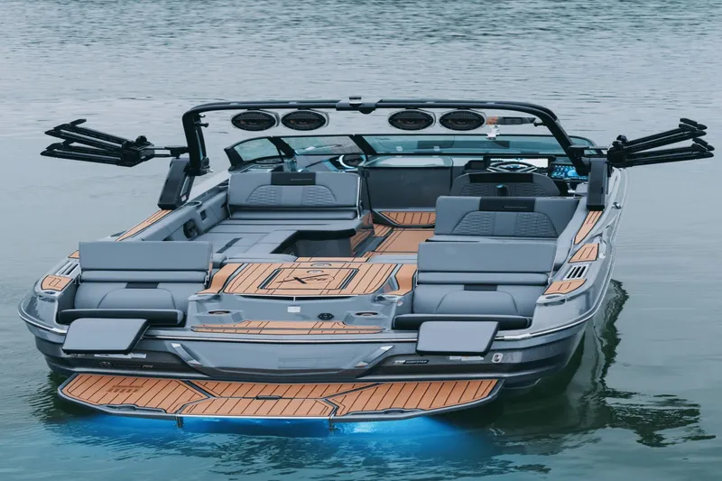 Slide: The Image of MasterCraft X26 2025 - 13