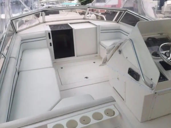 Slide: The Image of Contender 35 Side Console Express 2005 - 11