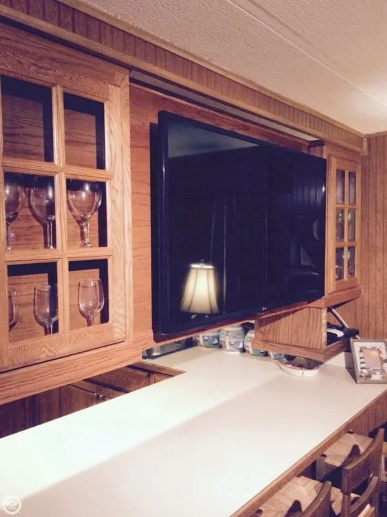 Slide: The Image of Stardust 70x14 Houseboat 1990 - 8