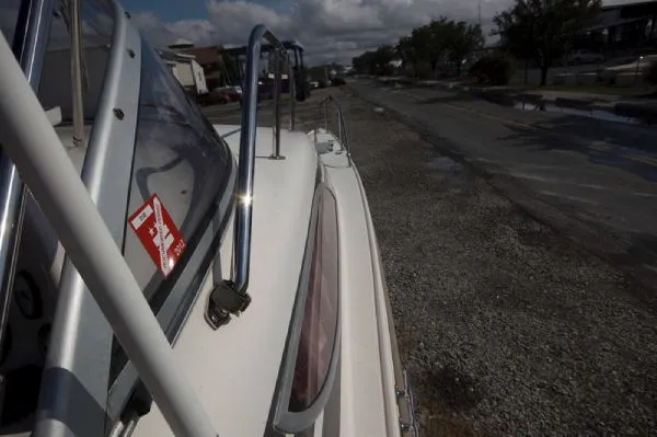 Slide: The Image of Bond Yachts MOTORCAT 30 MD 2007 - 9