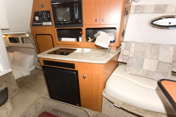 Slide: The Image of Crownline Boats 270 CR 2005 - 5
