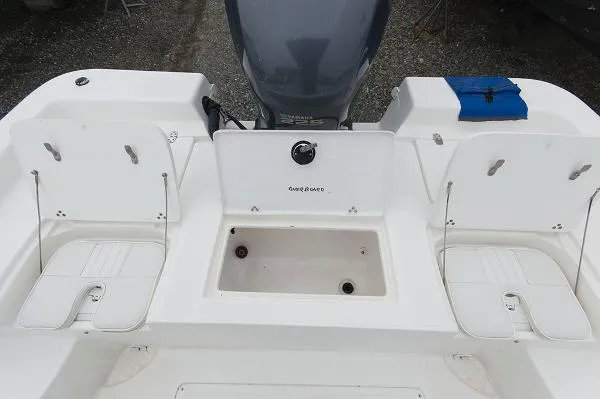 Slide: The Image of Sea Chaser 250 LX Bay Runner 2006 - 10