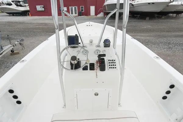 Slide: The Image of Sea Chaser 250 LX Bay Runner 2006 - 5