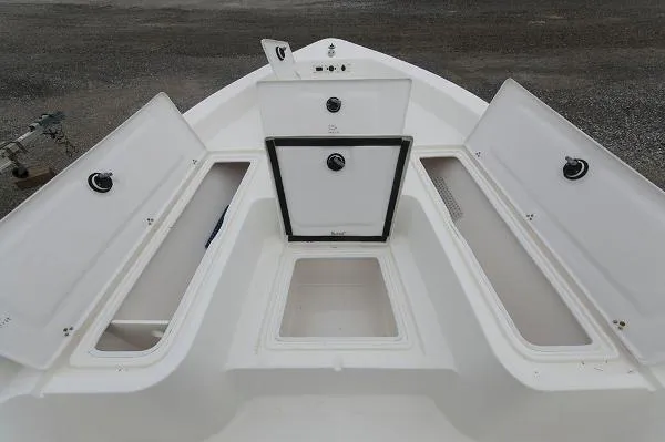 Slide: The Image of Sea Chaser 250 LX Bay Runner 2006 - 7