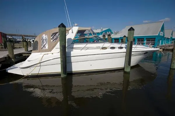 Slide: The Image of Sea Ray 370 Sundancer MD 1999 - 0