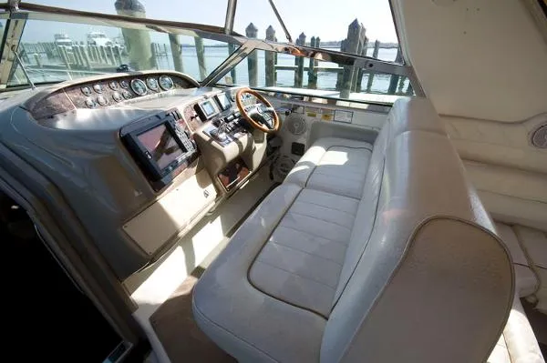 Slide: The Image of Sea Ray 370 Sundancer MD 1999 - 11