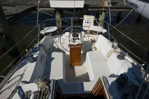 Slide: The Image of Ericson 35 Sloop MD 1985 - 10