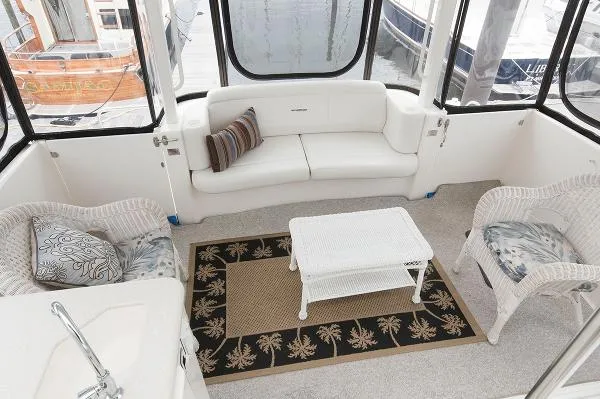 Slide: The Image of Silverton 39 Motor Yacht 2002 - 10