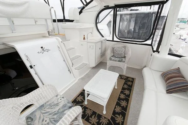 Slide: The Image of Silverton 39 Motor Yacht 2002 - 9