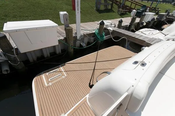 Slide: The Image of Tiara 4400 Sovran 2005 - 10