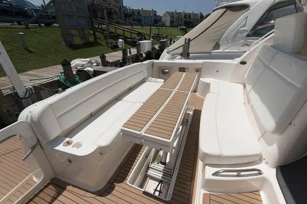 Slide: The Image of Tiara 4400 Sovran 2005 - 4
