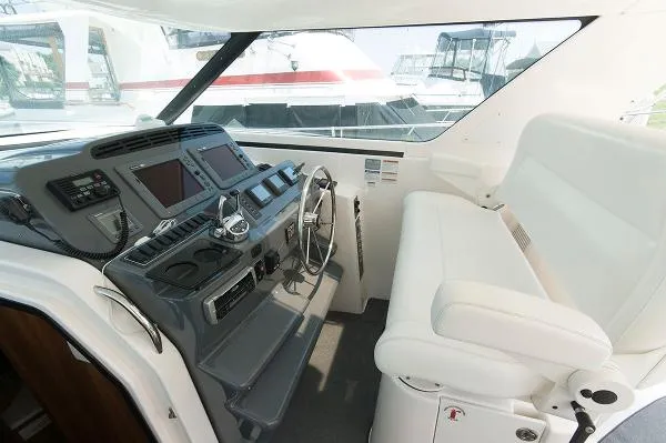 Slide: The Image of Tiara 4400 Sovran 2005 - 5