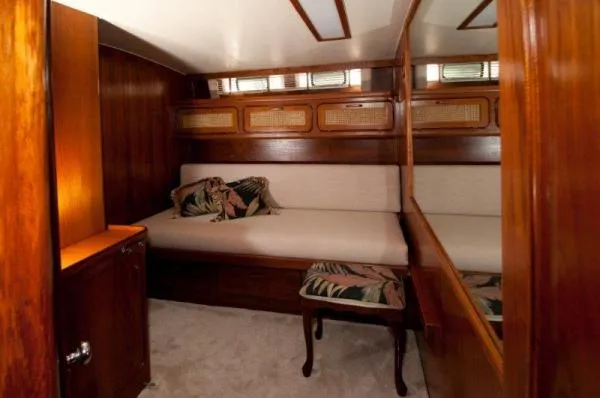 Slide: The Image of Gulfstar 49 Motor Yacht 1987 - 7