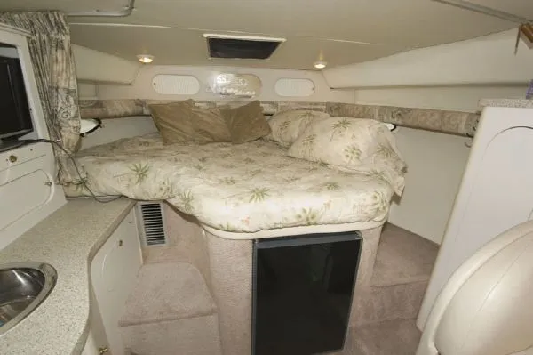 Slide: The Image of Rinker 340 Fiesta Vee (MD) 2000 - 5