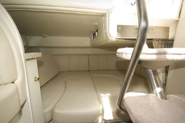 Slide: The Image of Rinker 340 Fiesta Vee (MD) 2000 - 7