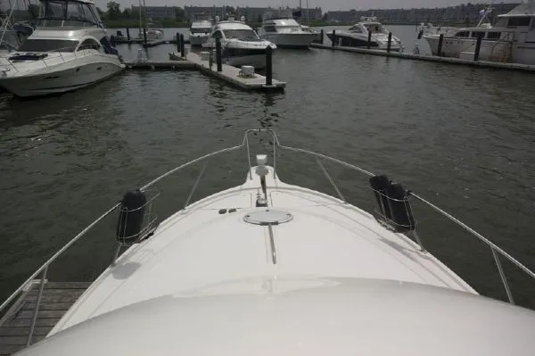 Slide: The Image of Bayliner 3788 Command Bridge Motoryacht (MD) 1997 - 10