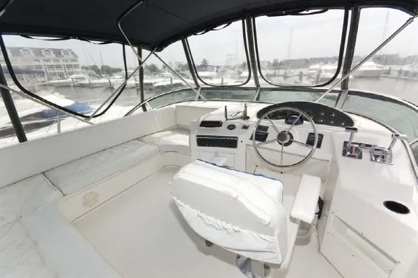 Slide: The Image of Bayliner 3788 Command Bridge Motoryacht (MD) 1997 - 11
