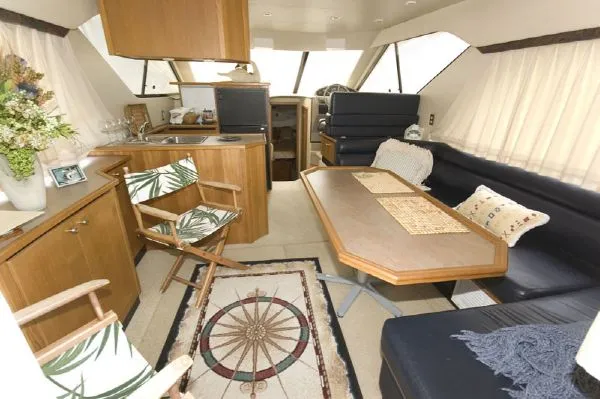Slide: The Image of Bayliner 3788 Command Bridge Motoryacht (MD) 1997 - 3