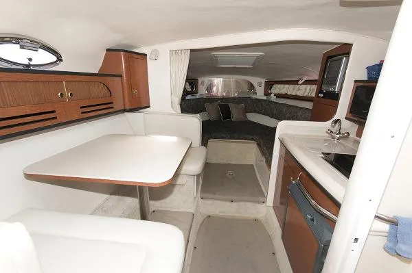 Slide: The Image of Sea Ray 280 Sundancer 2004 - 6