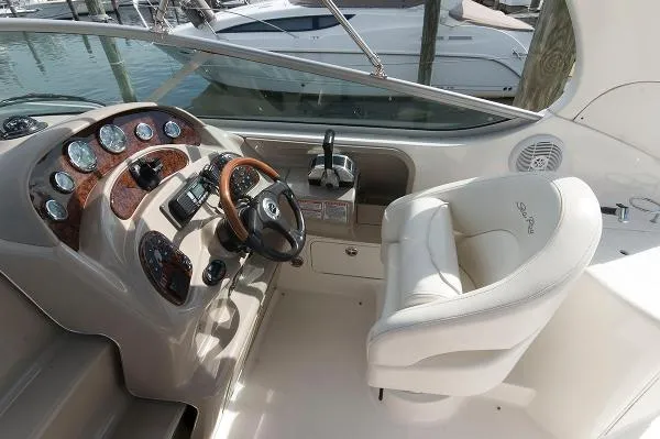 Slide: The Image of Sea Ray 280 Sundancer 2004 - 8