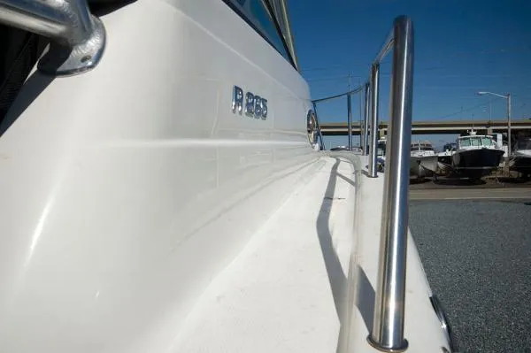 Slide: The Image of Robalo R265 Walkaround 2008 - 9