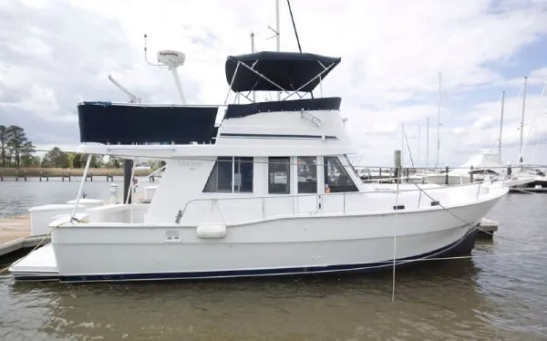 Slide: The Image of Mainship 390 Trawler (MD) 1999 - 0