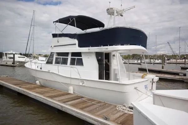 Slide: The Image of Mainship 390 Trawler (MD) 1999 - 2