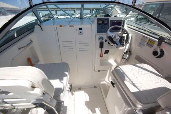 Slide: The Image of Robalo R235 Walkaround w/ Trailer 2005 - 1