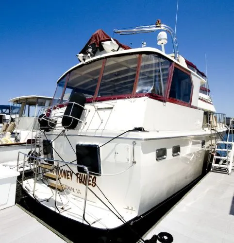 Slide: The Image of Ponderosa Trawler Motor Yacht VA 1985 - 1