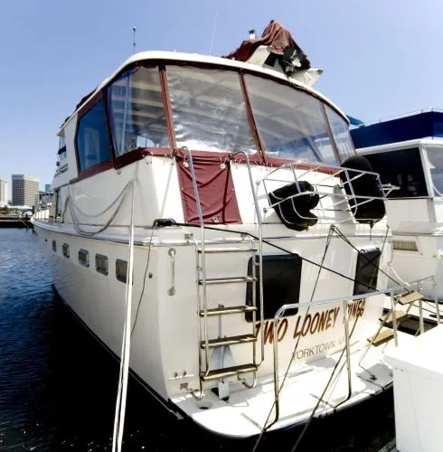 Slide: The Image of Ponderosa Trawler Motor Yacht VA 1985 - 3