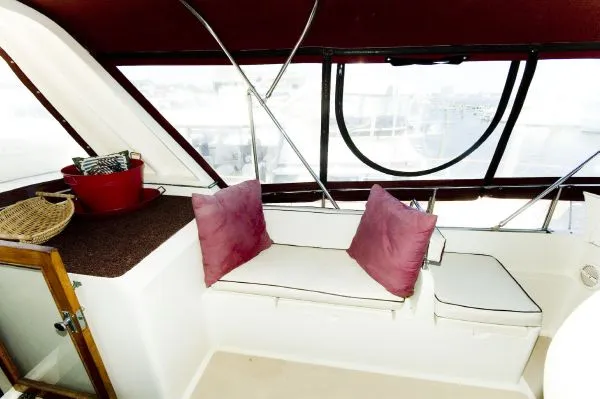 Slide: The Image of Ponderosa Trawler Motor Yacht VA 1985 - 5