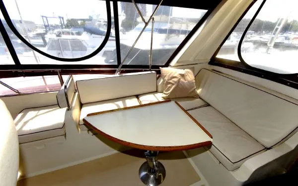Slide: The Image of Ponderosa Trawler Motor Yacht VA 1985 - 6