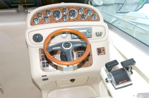 Slide: The Image of Sea Ray 290 Sundancer 2000 - 10