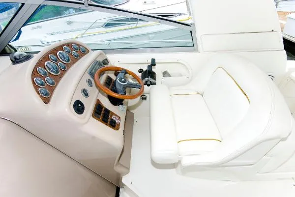Slide: The Image of Sea Ray 290 Sundancer 2000 - 11