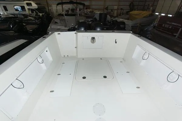 Slide: The Image of Osprey Pilothouse 24 Fisherman 2006 - 6