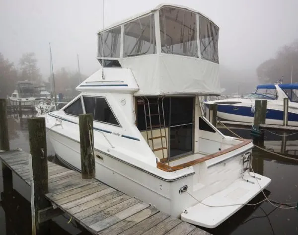 Slide: The Image of Sea Ray 345 Sedan Bridge 2 STATEROOM (MD) 1989 - 1