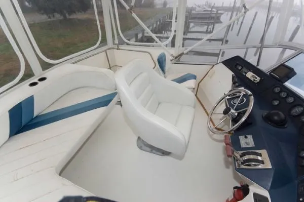 Slide: The Image of Sea Ray 345 Sedan Bridge 2 STATEROOM (MD) 1989 - 10